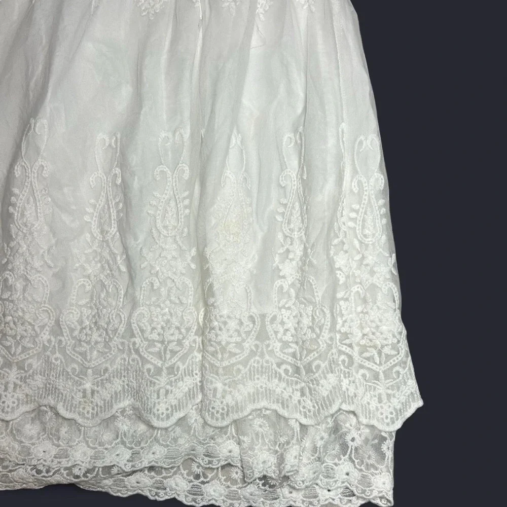 Beautiful White Lace Flower Girl / Communion Dress – Bow Dream (Size 7)